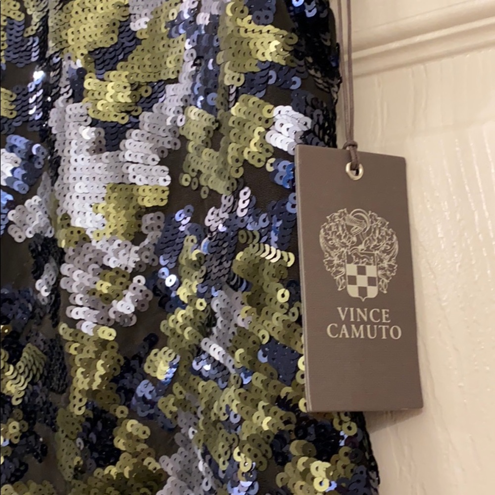 NWT. VINCE CAMUTO Sequins Top Military Green Color - Picture 6 of 9